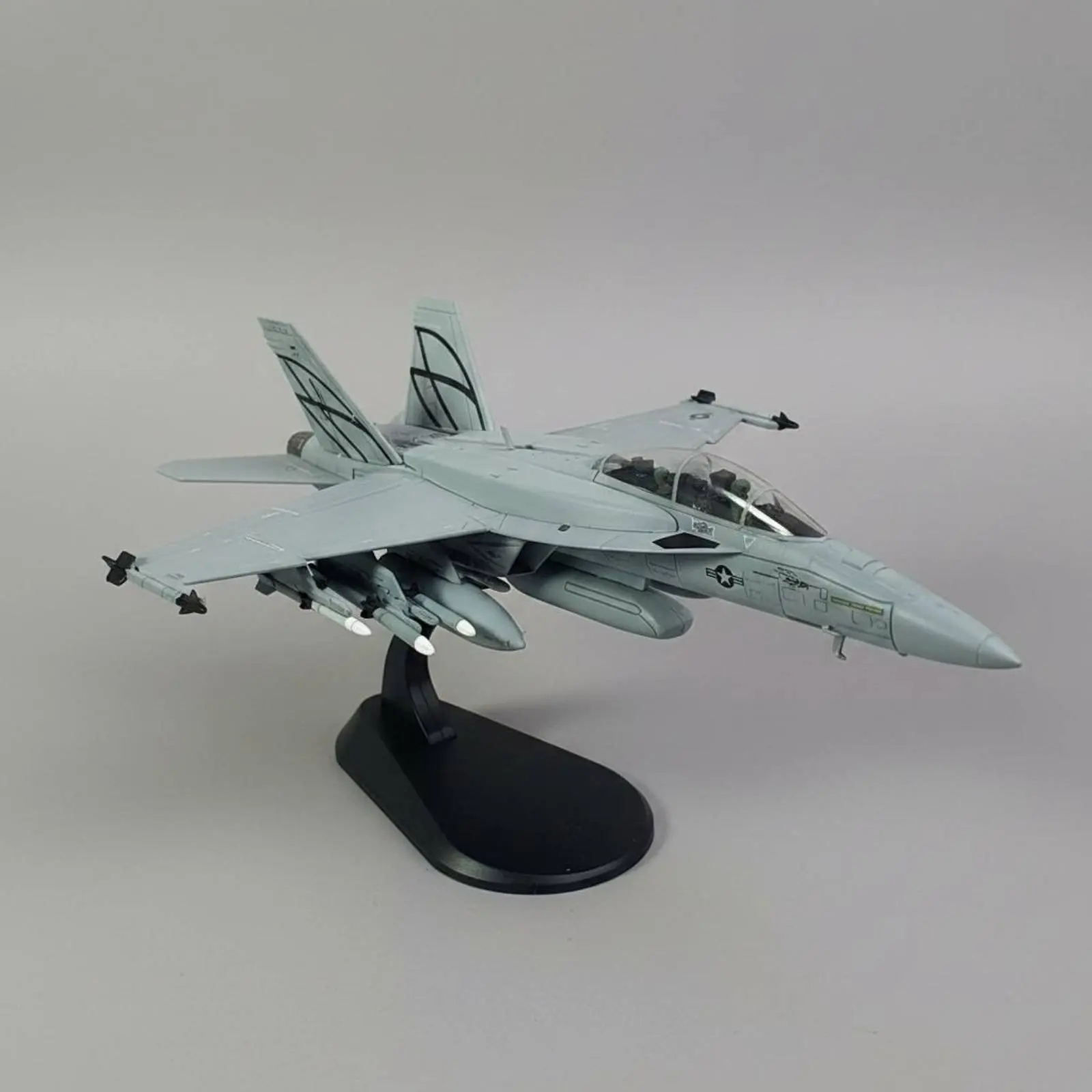 1/100 Scale Diecast Jet Highly Detailed Twin-Engine Carrier-Based Fighter Fighter Jet Model Model for Collectors, Office, Shelf