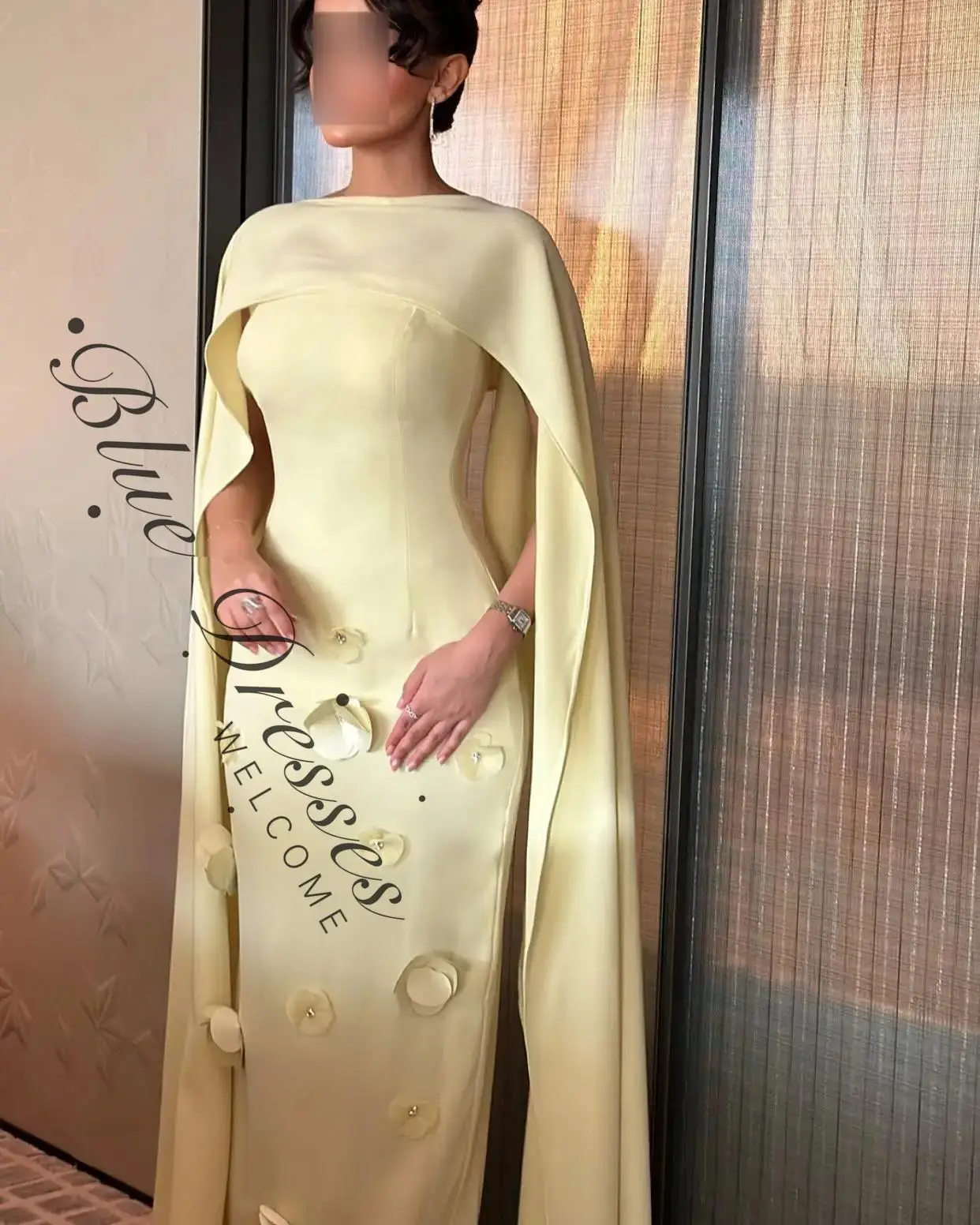 Abiti da sera personalizzati Lunghezza pavimento Fiori 3D Abiti da ballo Abiti da festa formali da donna Abito da damigella d'onore di metà-orientale