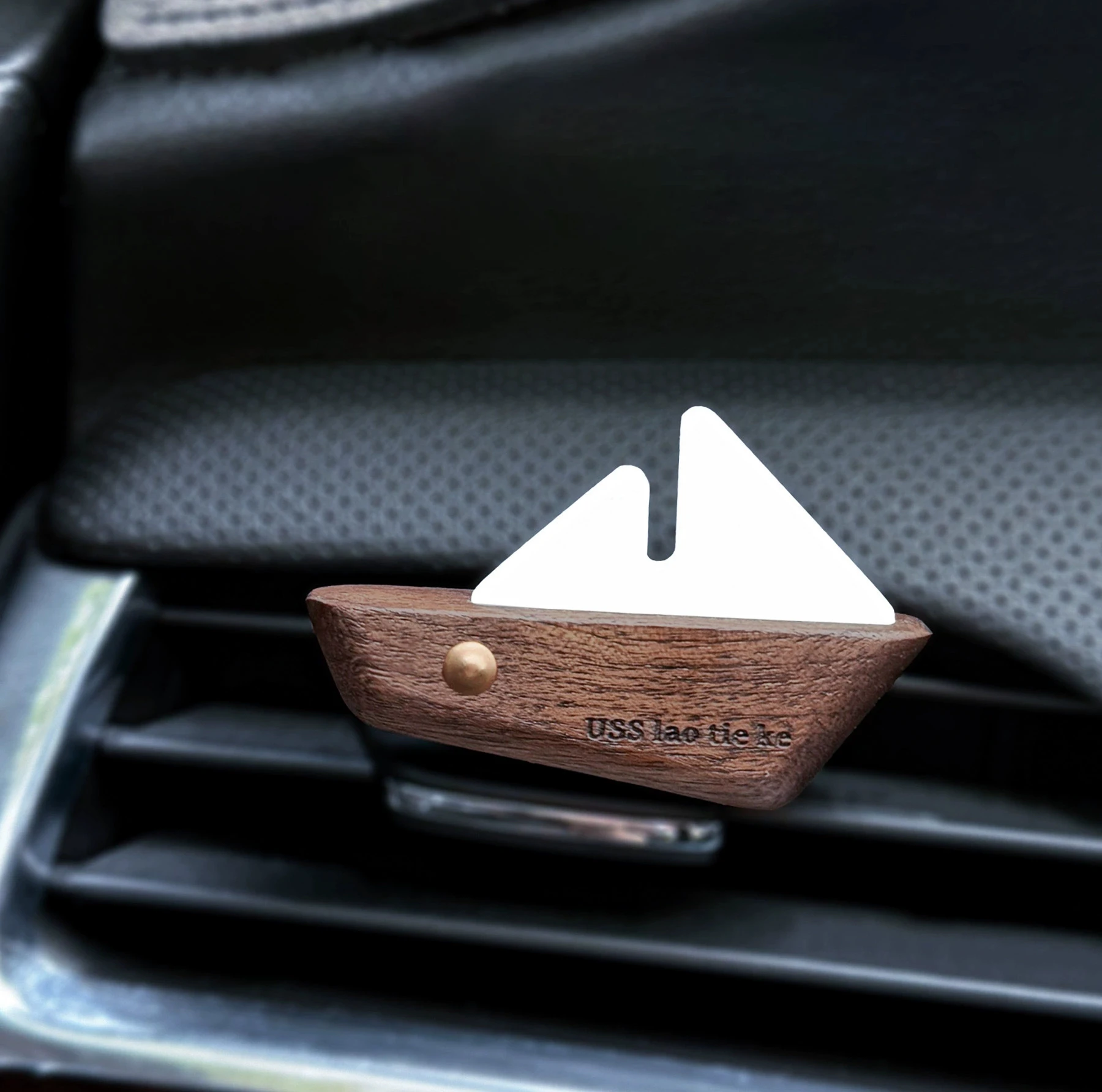 Creative Sailing Boat Car Home Essential Oil Aromatherapy Ornament Fragrance diffuser in Bedroom Solid Wood Fragrance Diffuser