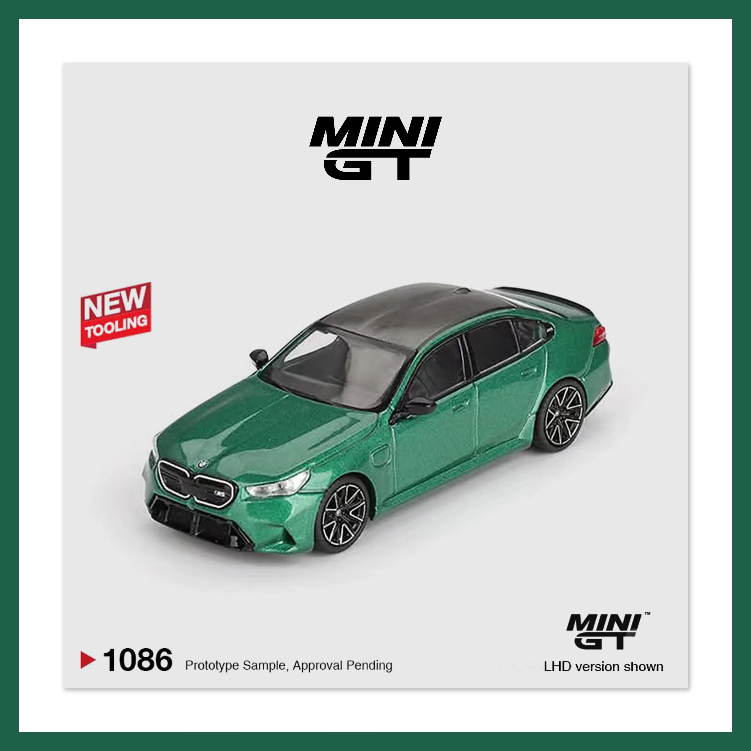 MINIGT 1086 *CHASE* 1:64 M5 BMW G90 Isle Of Man Green Metallic Model Samochodu z Odlewu Metalowego Kolekcja Zabawek