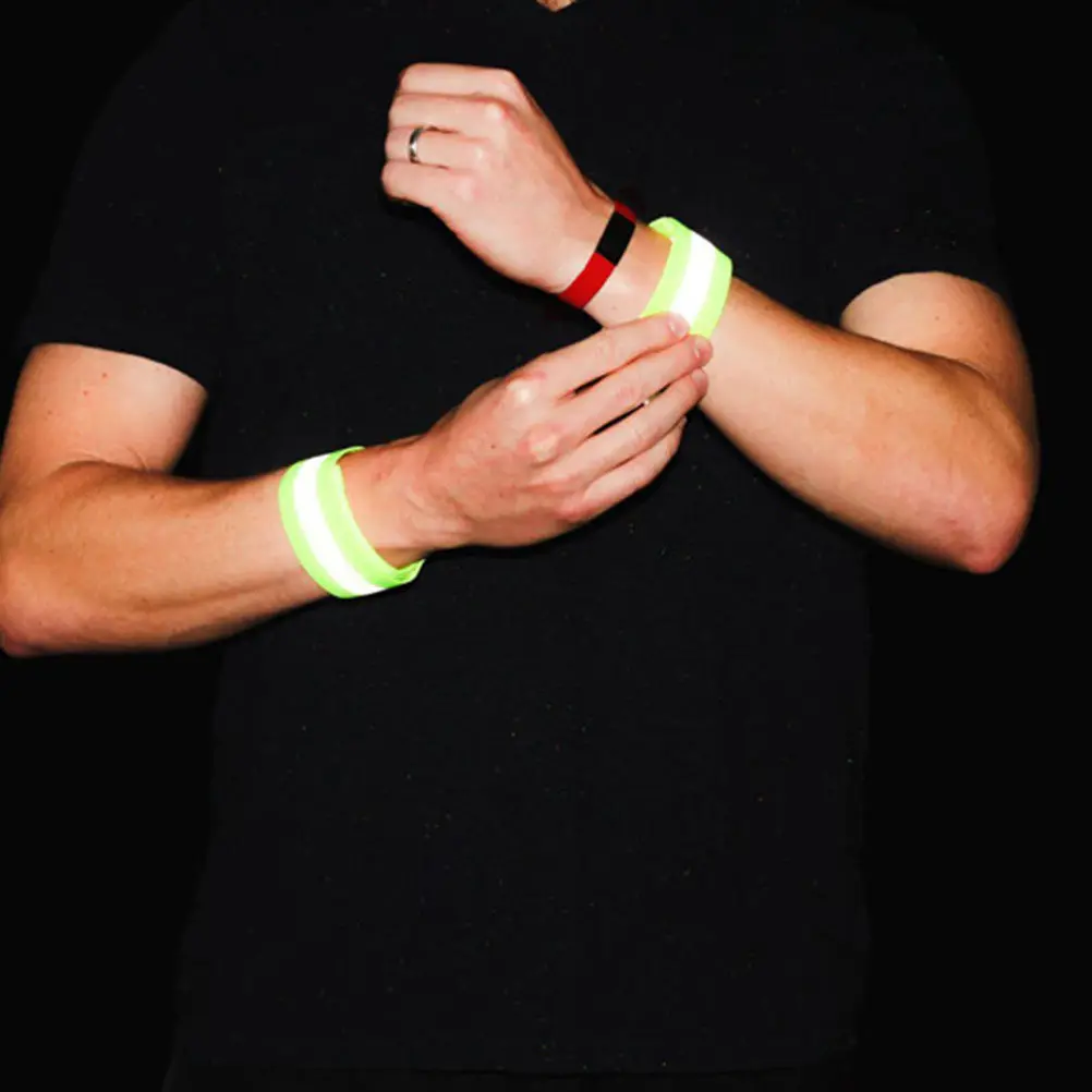 

4Pcs Adjustable Reflective Wristbands Ankle Arm Bands Lightweight Elastic Nylon Night Running Walking Cycling Safety Gear