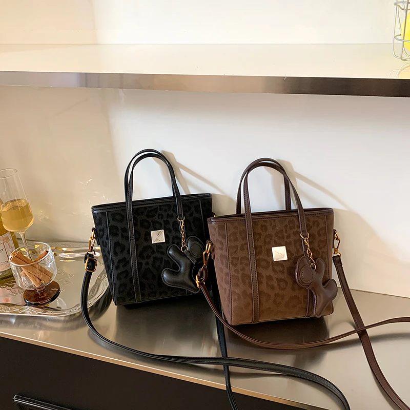 

Designer Famous Women's Leather Crossbody Bag - High-Quality Handbag Shoulder Bag Elegant And Classic Brand