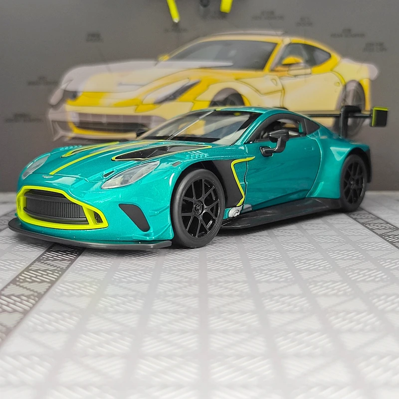

Модель автомобиля Aston Martin Vantage GT3 2024 из сплава, масштаб 1:22, с открывающимися дверями и капотом, коллекционная модель.