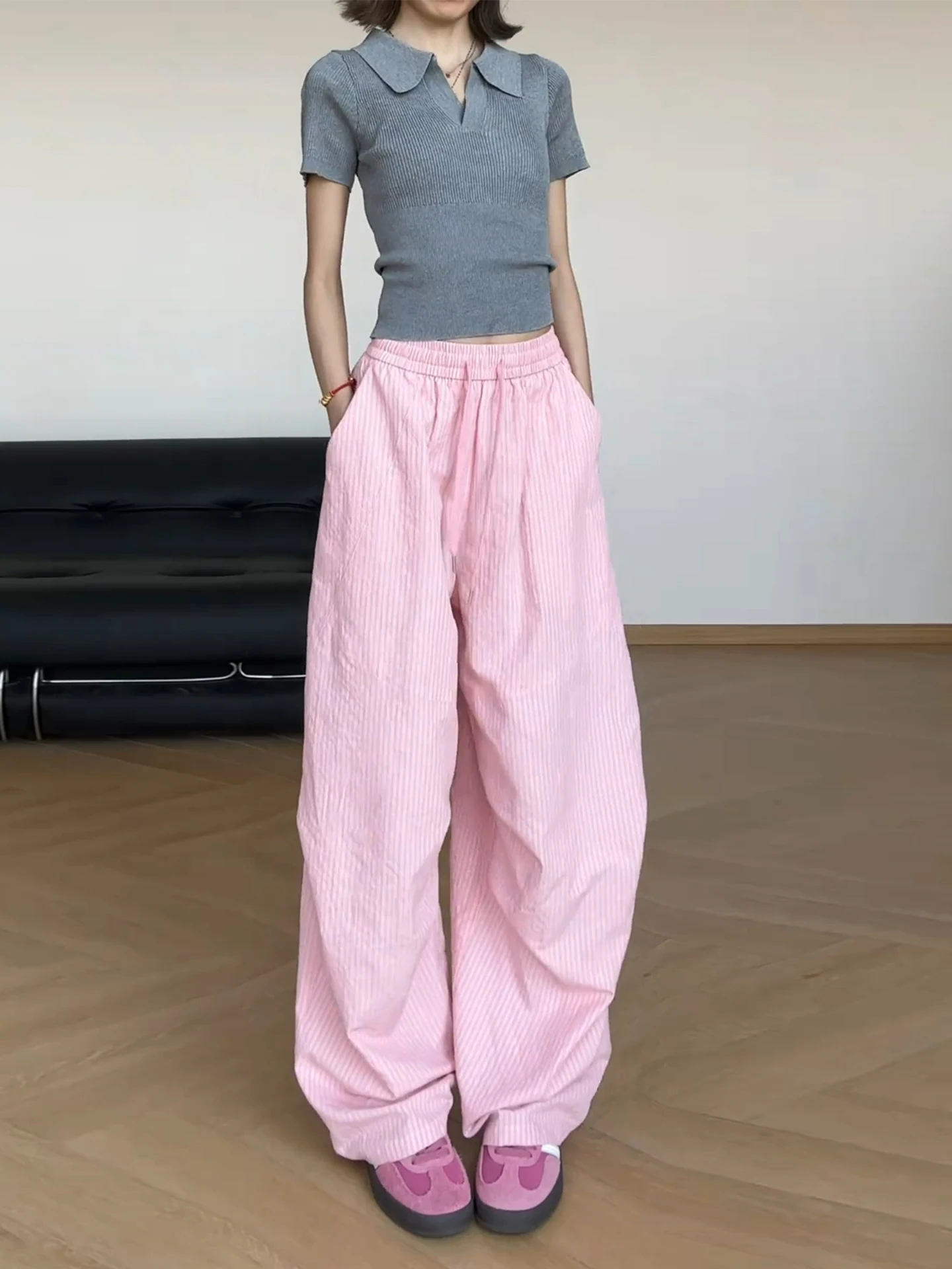 ピンクのストライプ柄ハイウエストカジュアルパンツ、薄手ヒップホップアイスシルクブレードパンツ、ダンス用ワイドレッグルーズフィットパンツ、女性用サマーパンツ