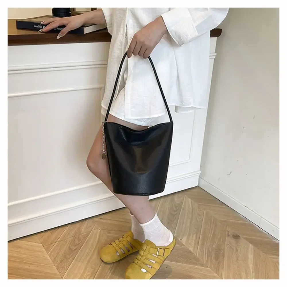 

Fashionable PU Leather Bucket Bag Magnetic Closure Large Capacity Women's Shoulder Bag Soft Shopping Bag Daily Outing