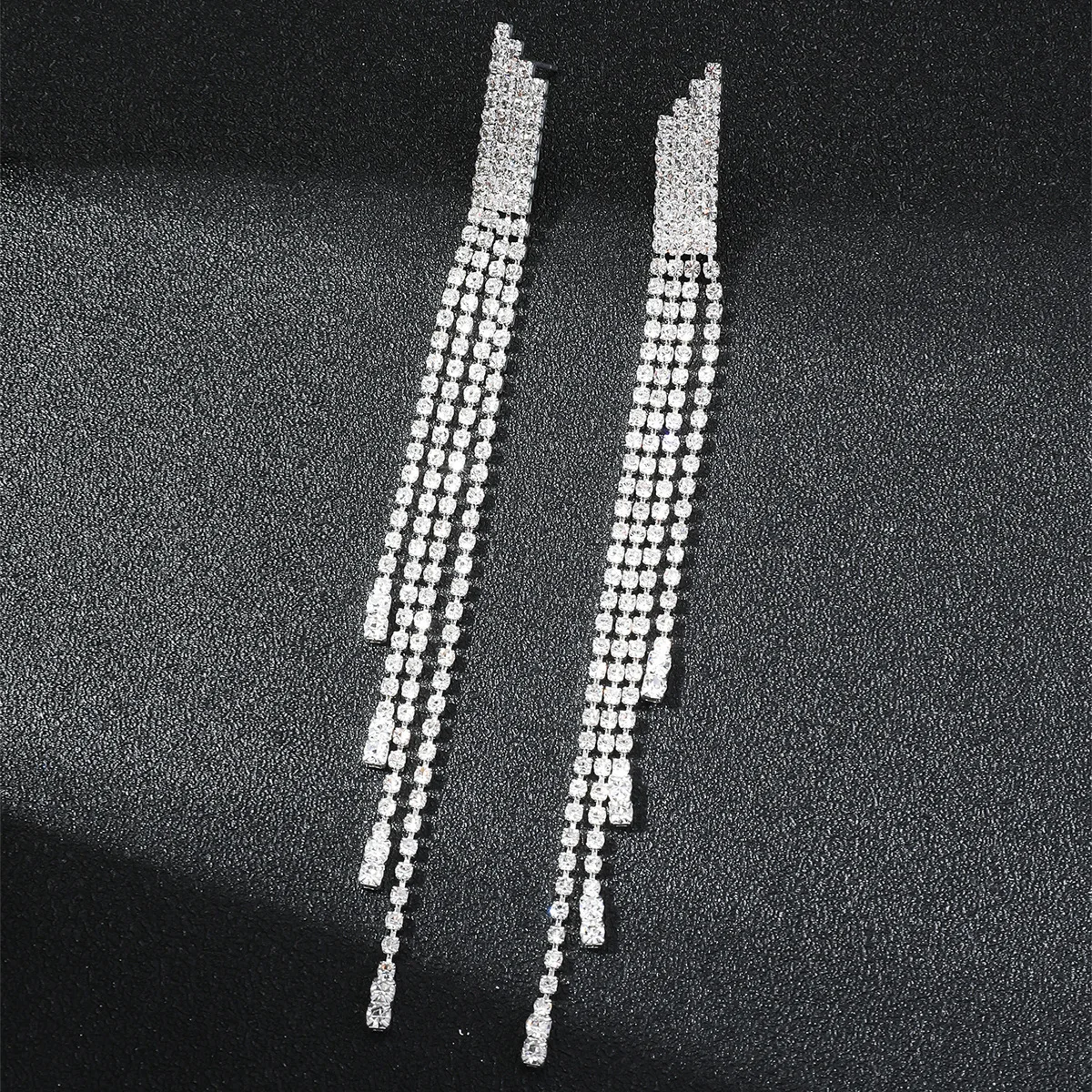 Luxury super flash full diamond long fringed earrings women's fashion temperament stud earrings ear jewelry earrings