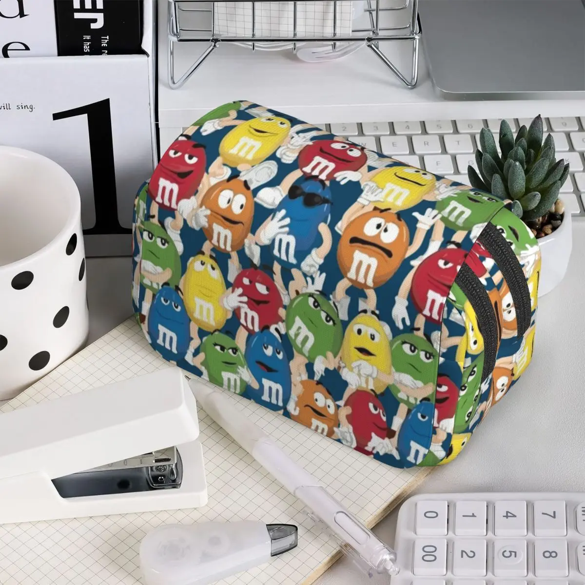 

Новый пенал с персонажами M&M для школьников, школьная коробка для ручек, сумка для карандашей, канцелярские принадлежности, сумка-держатель для ручек