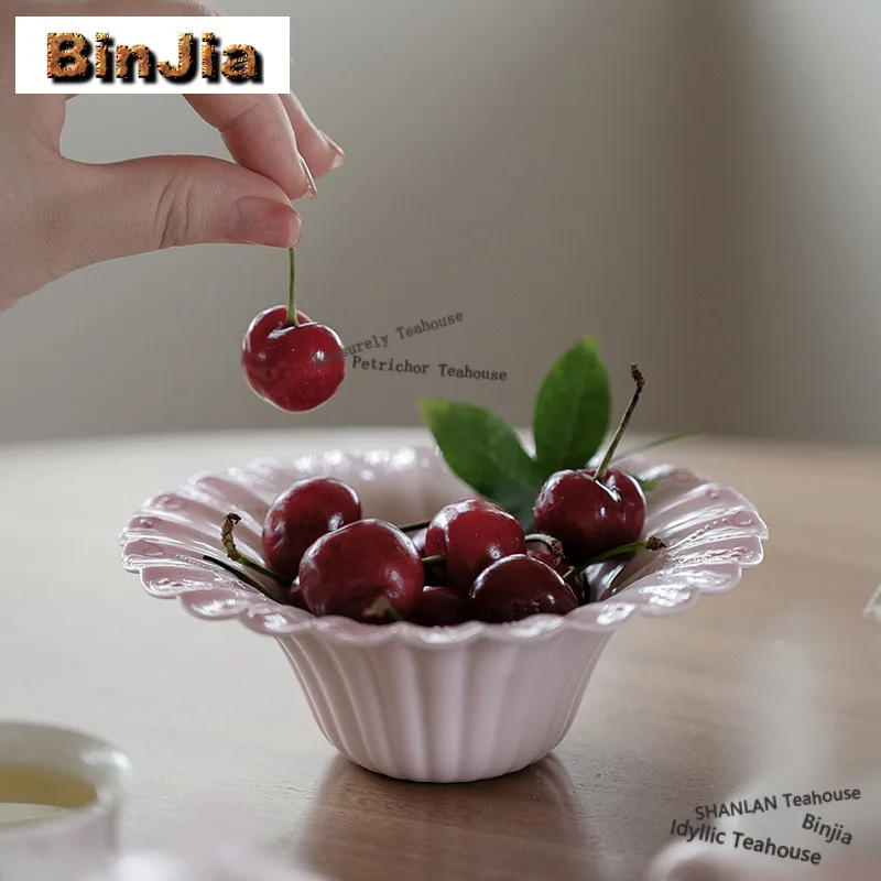 

Hand-painted Multi-petal Flower Mouth Fruit Dishes Antique Pastry Plate Dried Fruit Snack Plate Household Sharing Plate Craft