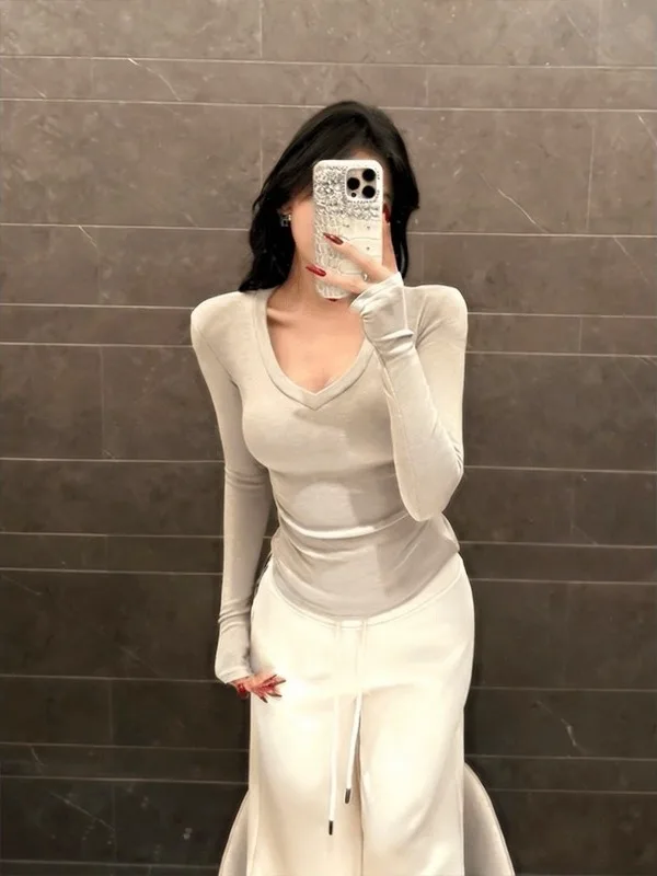 

Утепленная флисовая футболка больших размеров с V-образным вырезом и длинным рукавом в корейском стиле, приталенная, базовая, для женщин, для повседневной носки, зимняя мода