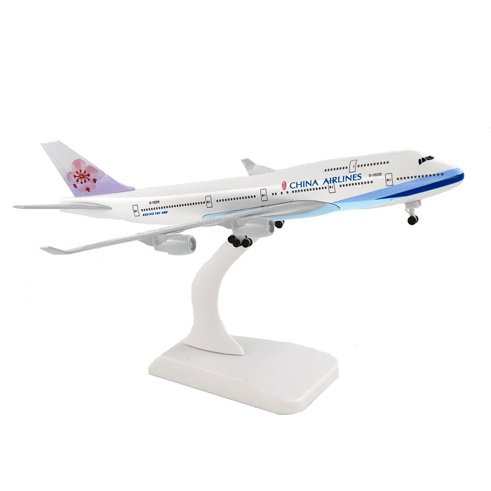 20cm Aircraft China Airlines Boeing 747 with Landing Gear Taiwan B747 Alloy Plane Model Collection Home Decoration