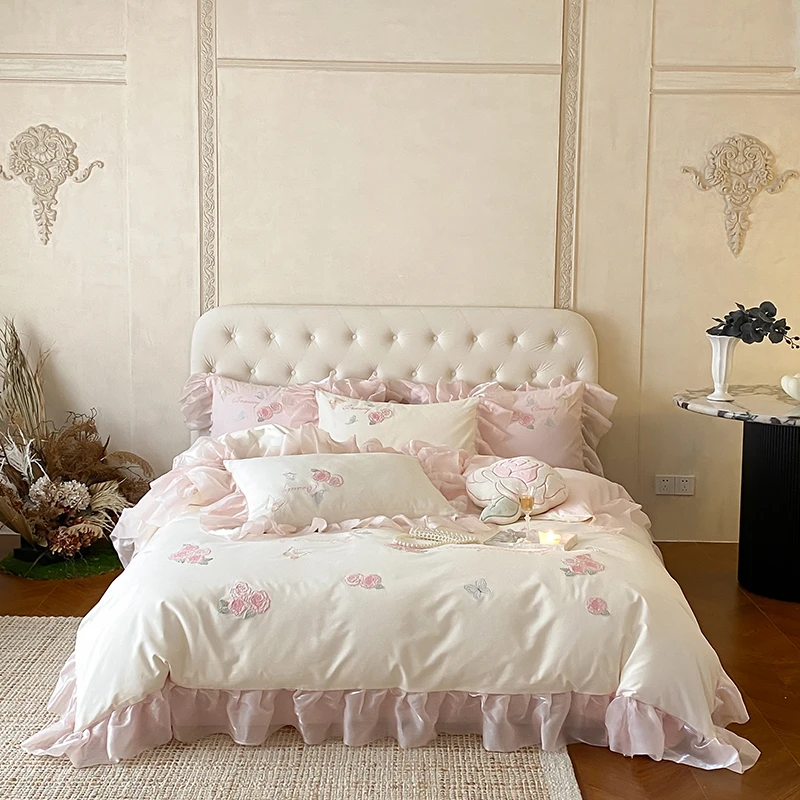 4Pcs Butterfly Flowers Embroidery Lace Ruffles Bedding Set Egyptian cotton Brushed Fabric Duvet Coves Set Bed Sheet Pillowcases