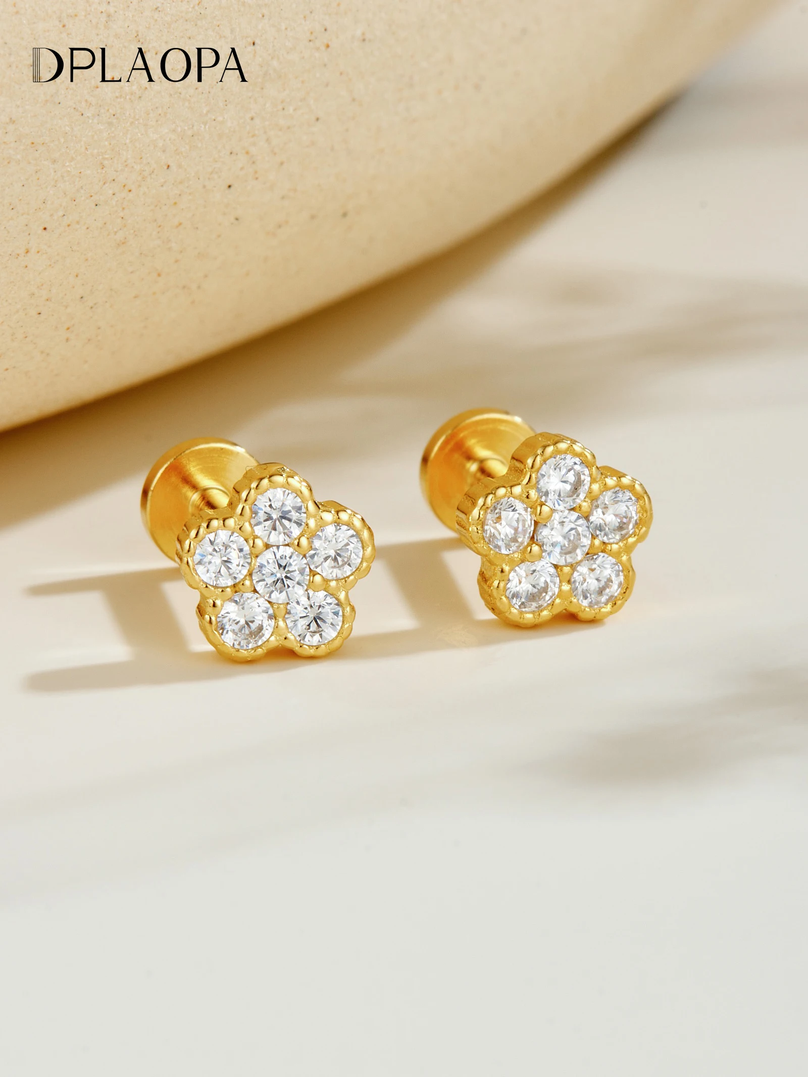 

DPLAOPA женские серьги-гвоздики из стерлингового серебра 925 пробы с пятью и четырьмя круглыми прозрачными цирконами CZ, нежные роскошные классические ювелирные изделия