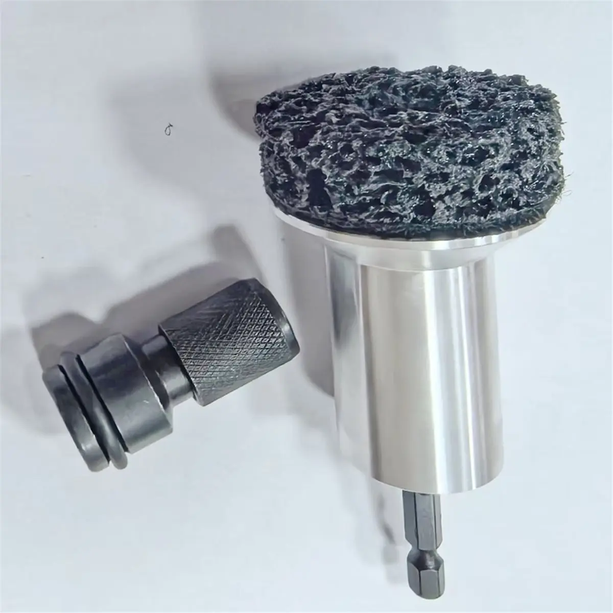 STOCK-Wheel Hub Cleaning Tool,Stud Rust Removal Brush,Metal Wheel Stud Cleaner - Quick Rust Removal for Lug Studs and Rotor