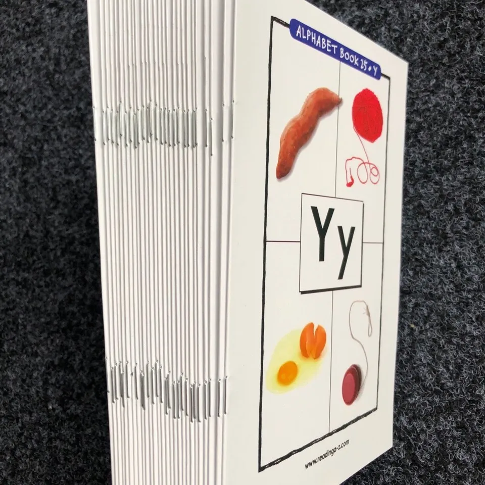 

RAZ Alphabet Books Alphabet Book English Reading Enlightenment 26 Alphabet Pronunciation Enlightenment Case Format