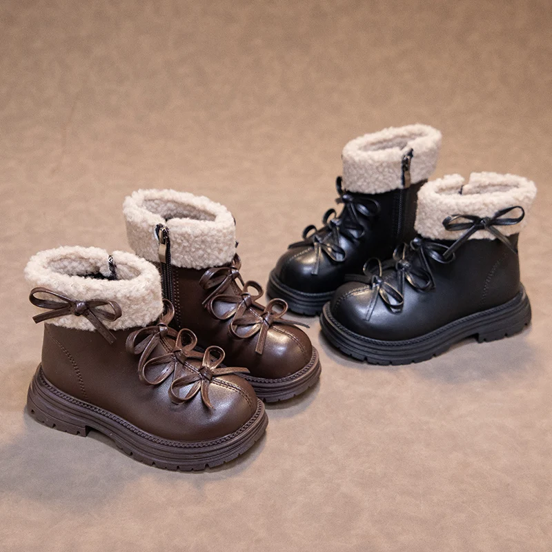 

Ботильоны для девочек с бантом, милые детские модные ботинки принцессы, теплые детские короткие кожаные ботинки на толстой подошве, новинка зимы 2023 г.