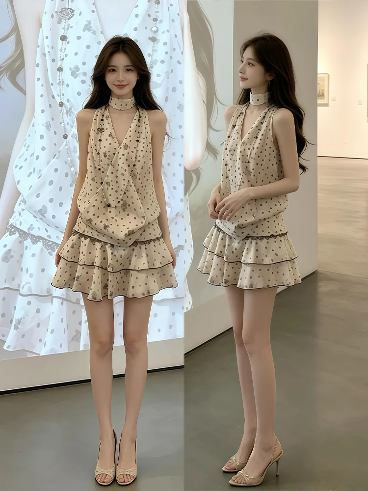 

Summer New Style Korean System Dot Print Neck Hanging Top Short Skirt Set Women's Casual High Waist A-Line Skirt V-Neck Outfit