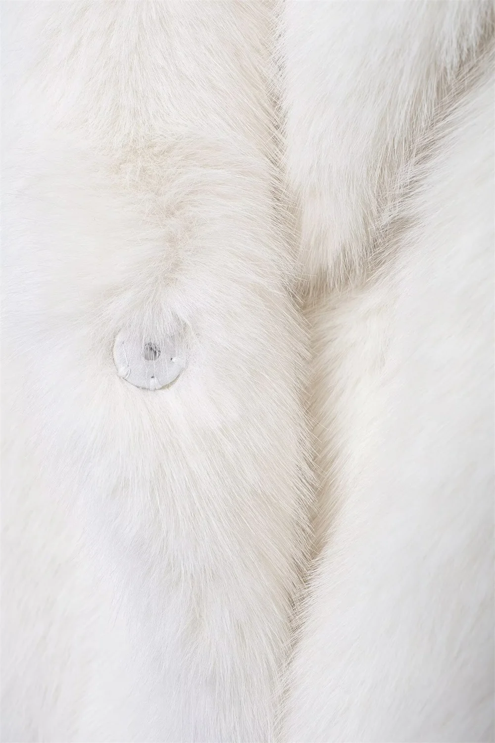 Elegant Solid Fluffy Faux Fur Coatสําหรับผู้หญิงฤดูหนาวหนาWarm Turn-Down CollarหลวมหรูหราOuterwear Lady Street Overcoat