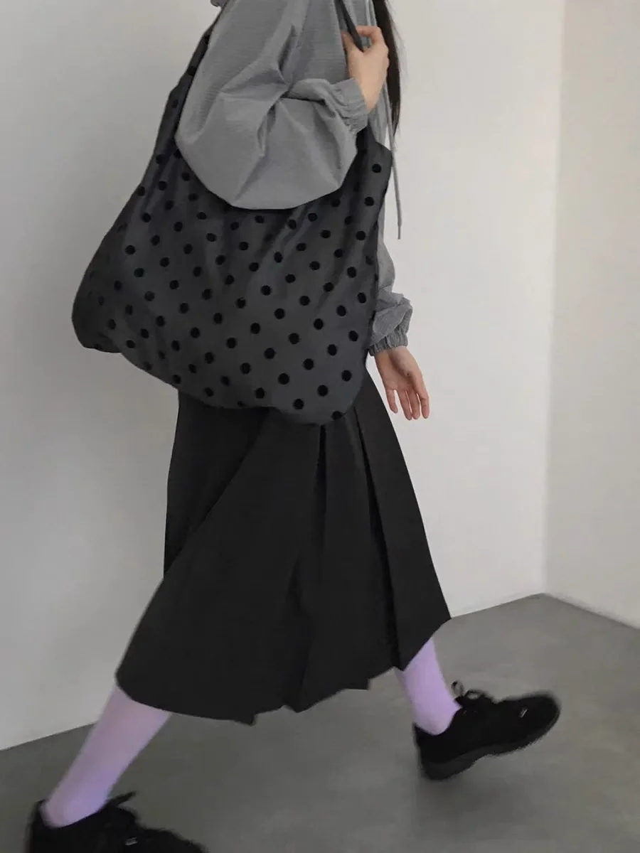 大容量水玉ハンドバッグ トレンドの和風 かわいい水玉模様 シングルショルダー キャンバスバッグ 若者向け ショッピングバッグ