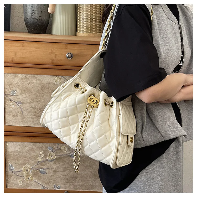 حقائب نسائية عصرية - محفظة برباط هيبي عتيقة، حقيبة دلو بسلسلة ماسية، حقيبة كتف كروس وحقيبة كتف تحت الإبط، أزياء ريترو