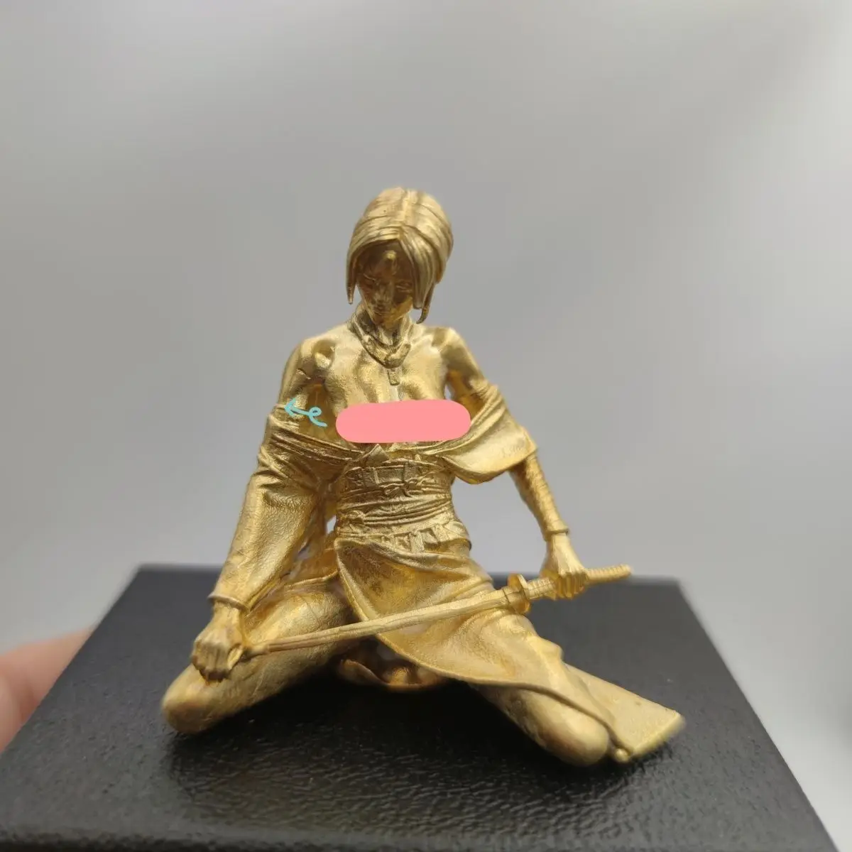 

Copper Mini Female Samurai Statue with Ancient Kimono & Sword Decorative Collectible Desk Ornament Metallic Warrior Figurine​