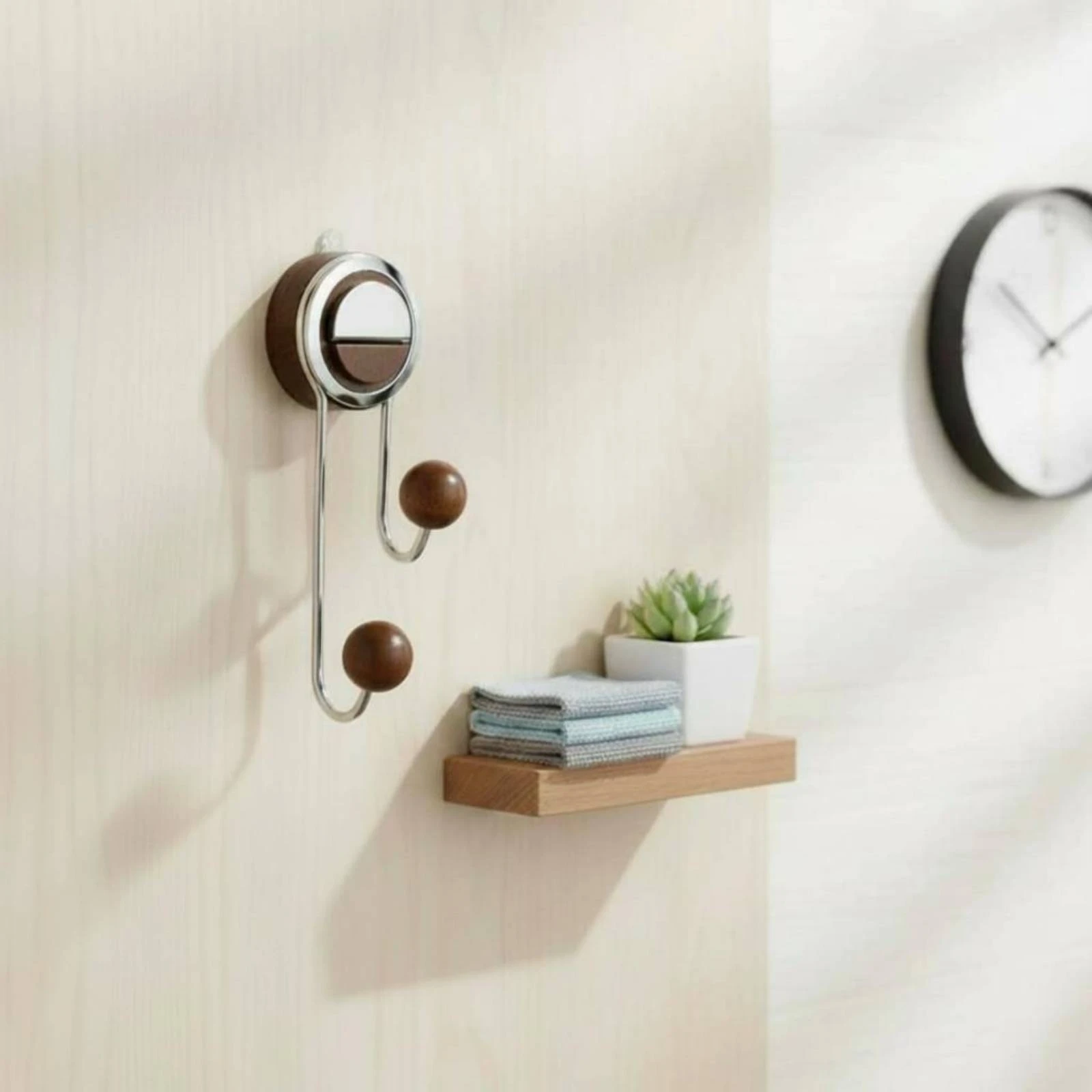 

Suction Paper Towel Holder Multi-Purpose Wall Mounted Paper Towel Rack Roll Tissue Organizer Easy to Clean Home Storage
