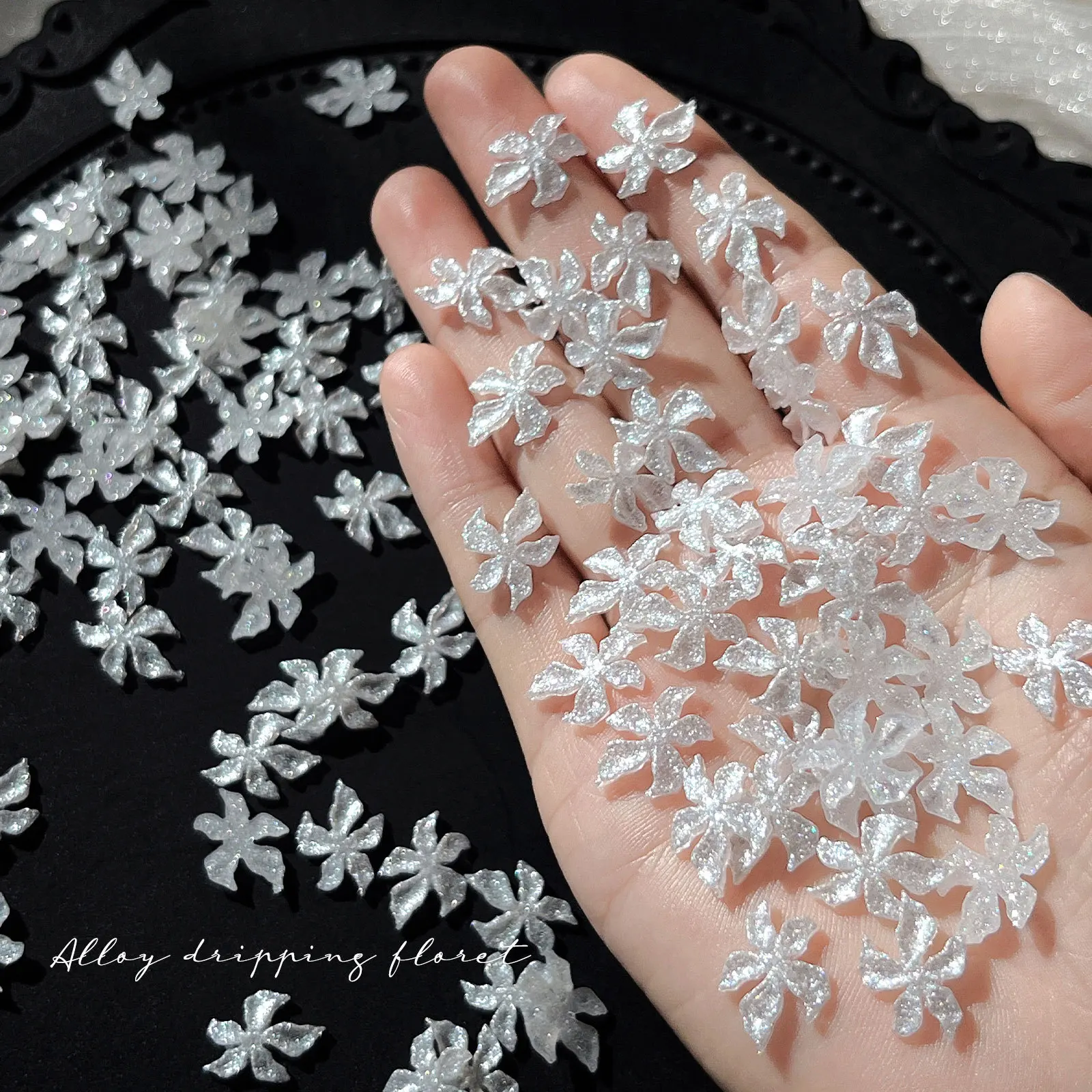 50pcs Shiny Glitter White Five-Petal Nail Charms 3D Cute Pearlescent White Lily Flower Resin Flatback Floral Nail Art Decoration