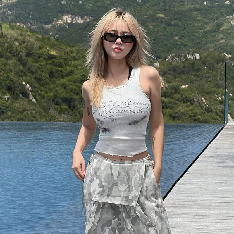 

Spring new women's solid color slim fit street fashion round neck sleeveless printed vest for women