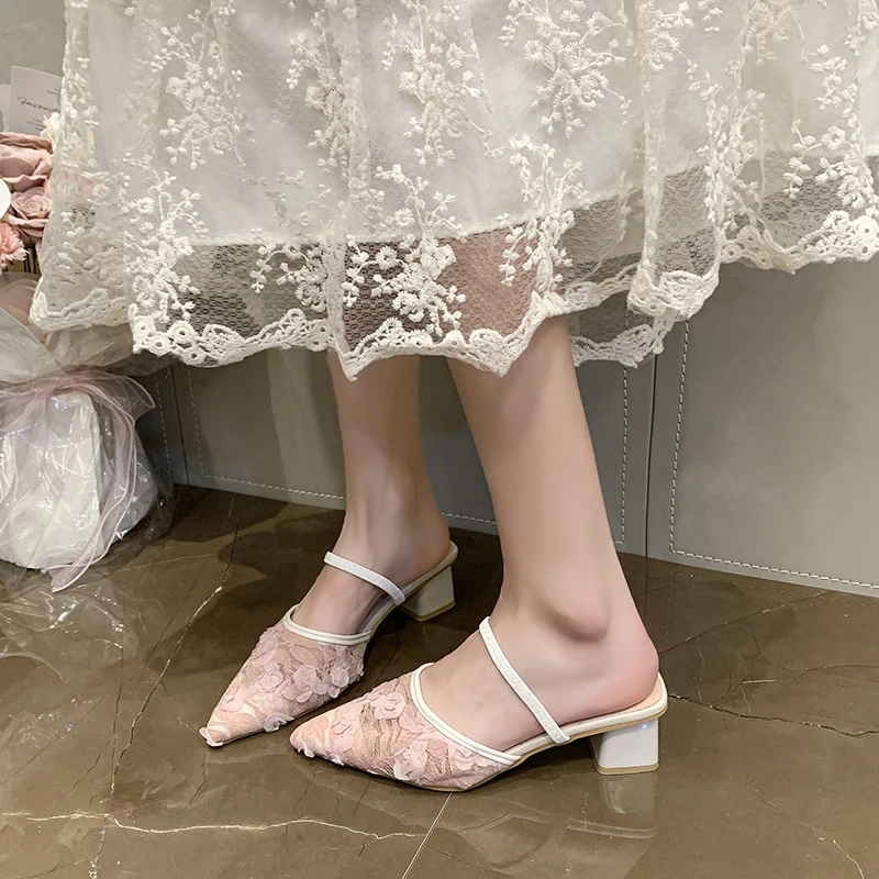 Neue Sommermode Spitzen-Slipper mit geschlossener Zehenpartie für Damen, dicke Absätze, Hochzeit, Party, Slip-On-Schuhe, Zapatos De Mujer