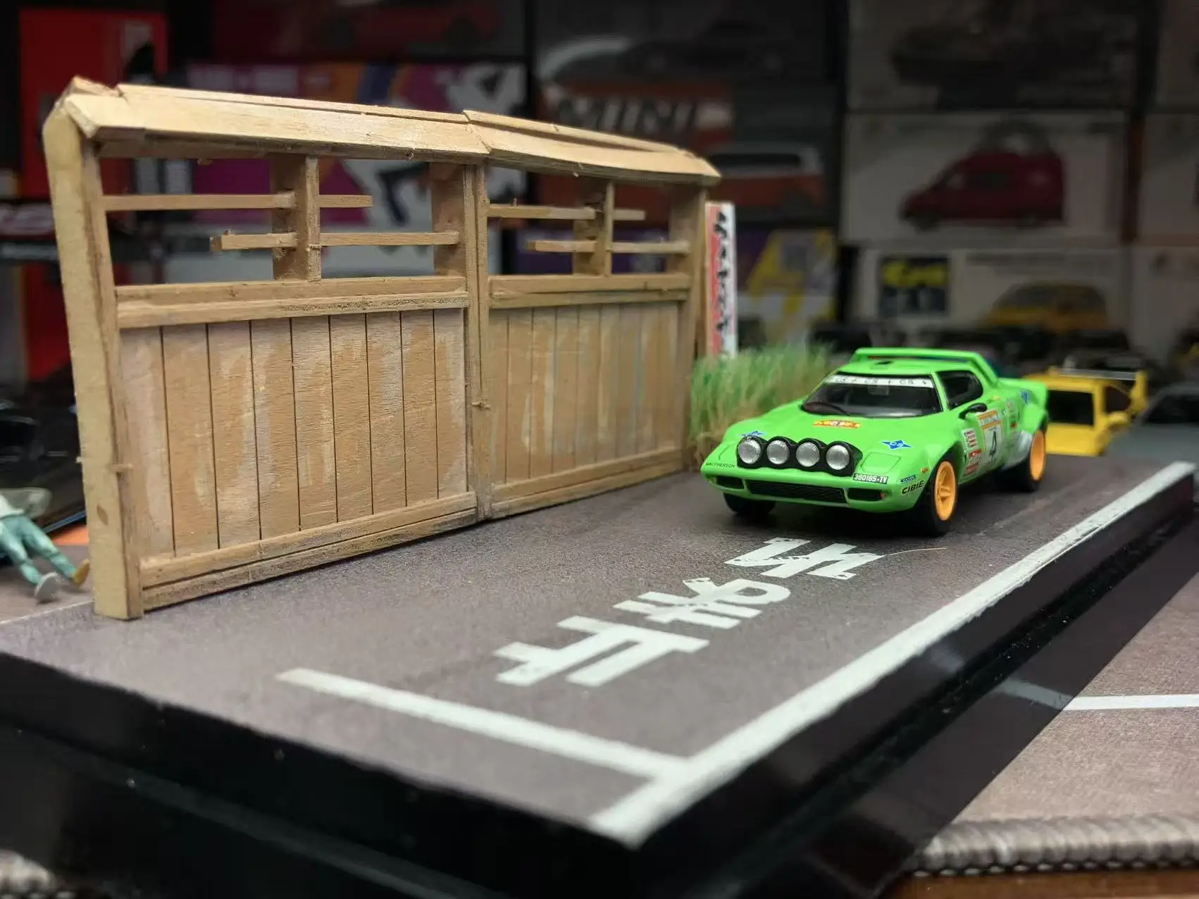 

MINI GT 1050 Lancia Stratos HF #4 1979 Spanish Rally Champion 1/64 Diecast Model Car