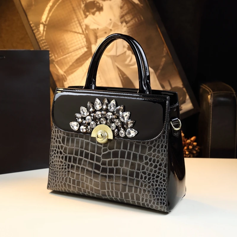 

Faionable Genuine Leather Women's Bag 2025 New Sle Middle-Aged Mom Versatile Handbag Single oulder Crossbody Embellie...