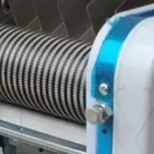 Small Commercial Kelp Tangerine Peel Electric Dried Chili Bean Skin Shredder Machine