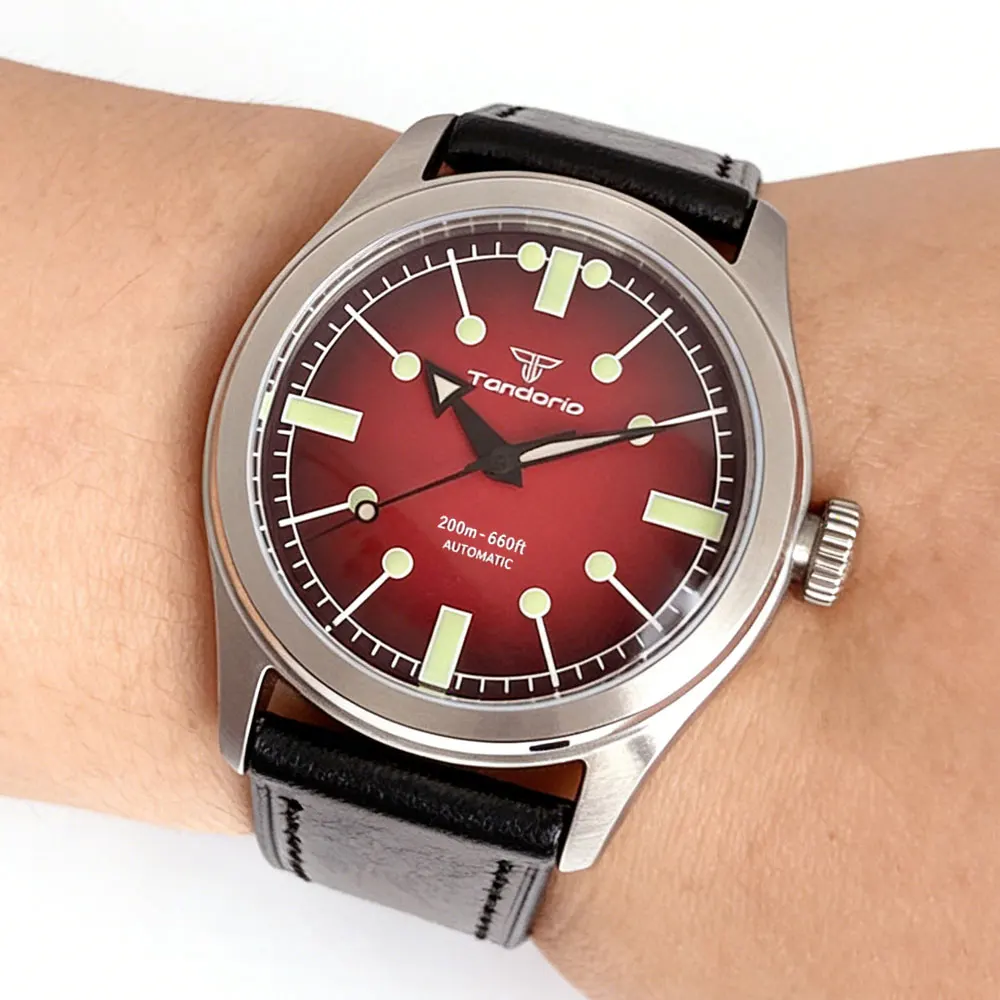 

Мужские часы Tandorio 38 мм из нержавеющей стали, ретро-дизайн, сапфировое стекло, водонепроницаемость 10ATM, светящийся циферблат, автоматический механизм NH35 Asia 2824.