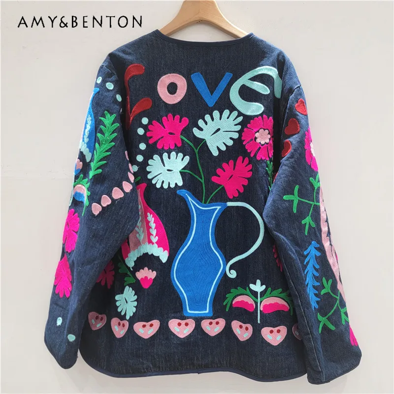 

2025 Autumn New Exquisite Heavy Embroidery Three-Dimensional Fun Pattern V-Neck Loose Jacket For Women's Single-breasted Coat