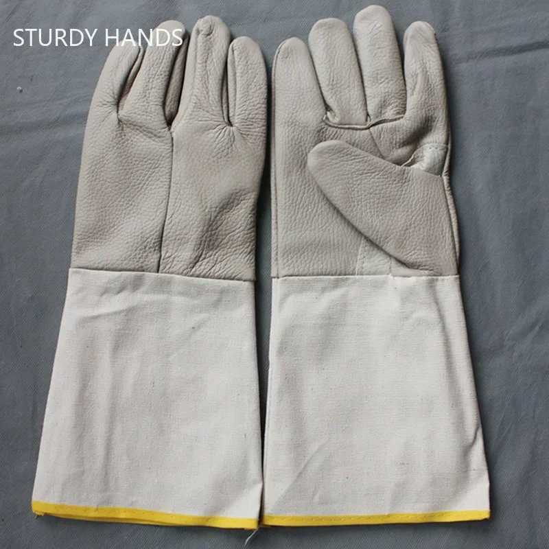 One Pair Lengthen Fireproof Heat Resistant Cow Leather Gloves Welding Work Gloves Protective Gloves for Welders Against Scalding