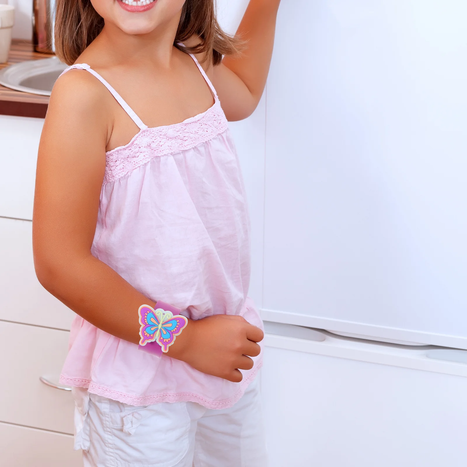 

ifundom 6Pcs Silicone Butterfly Slap Bracelets for Kids Birthday Party Favors Girls Boys Carnival Prizes Gift Set