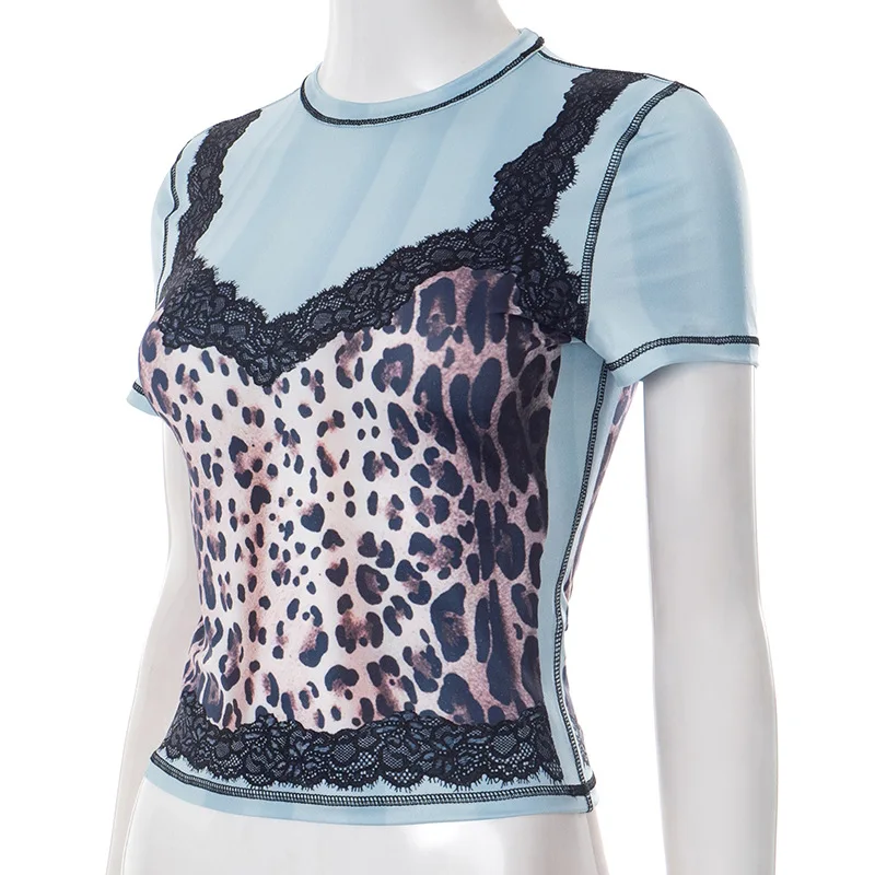 تي شيرت صيفي جديد مريح ومتعدد الاستخدامات بقصة ضيقة وطباعة دانتيل الفهد للنساء
