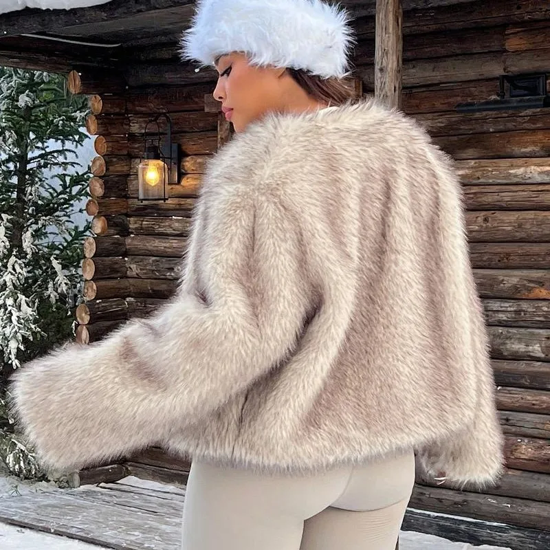 سترة نسائية قصيرة من فرو الثعلب الصناعي لعام 2025 مفتوحة من الأمام ورقبة مستديرة سترة سميكة مع زخرفة من الفرو الصناعي ملابس خارجية شتوية دافئة