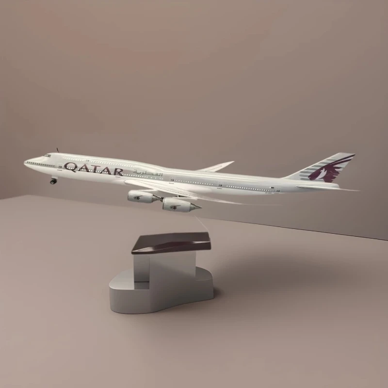 B747 Airplane Model 1:130 Scale Aircraft Qatar DieCast Resin Aircraft Collection With LED Lights Display Home decor