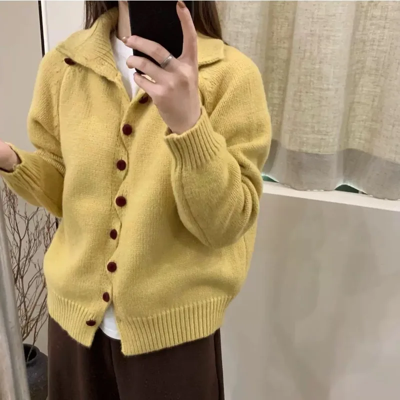 

2025 Retro Single-Button High-neck Sweater for Women - New Autumn-Winter Design - Stylish and Versatile Knitted Cardigan Trend