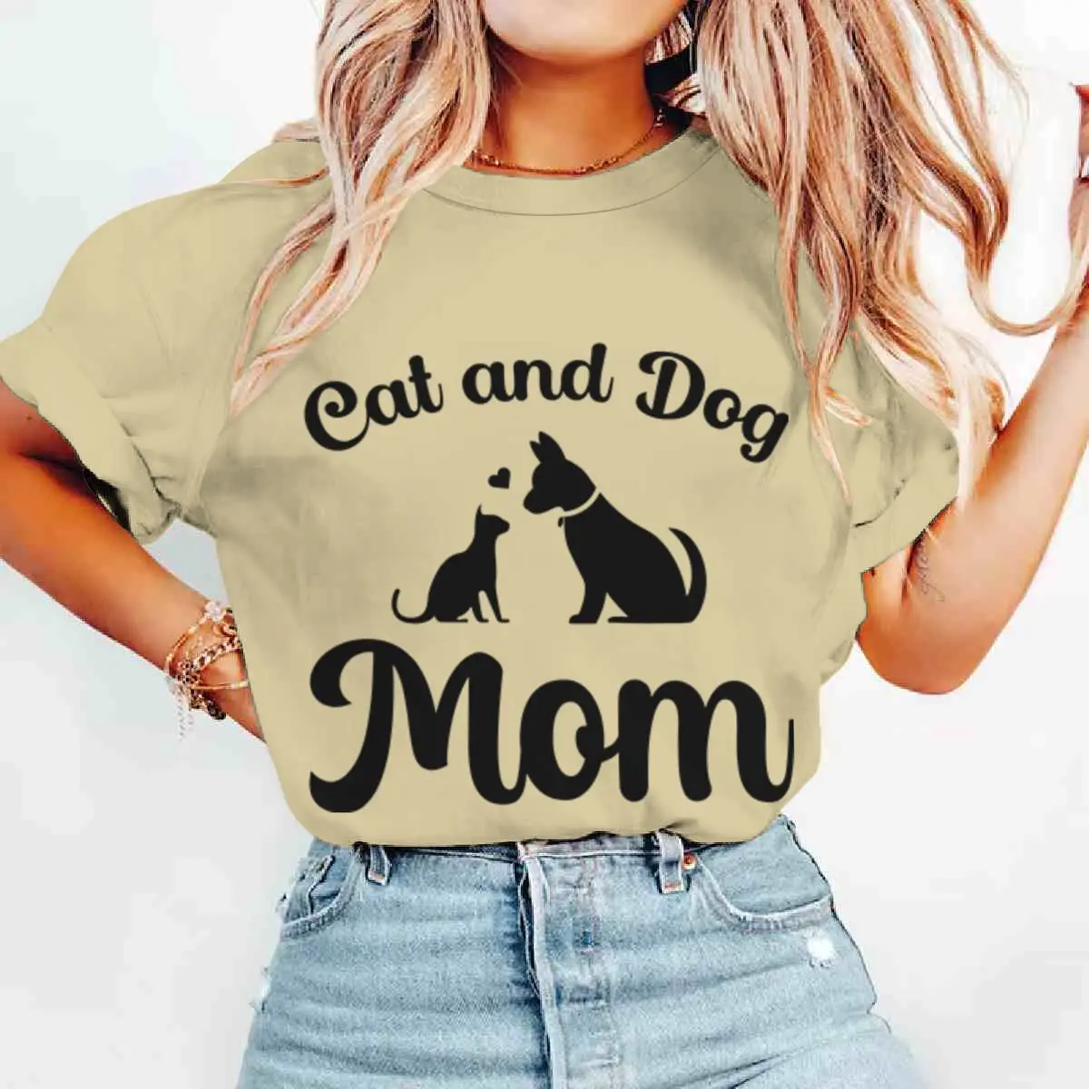 

Fun Cat And Dog Mom T-shirt Vintage Animal Lover Gifts For Women Fashion Cat And Dog Mama Life Streetwear Crewneck Ladies Tshirt