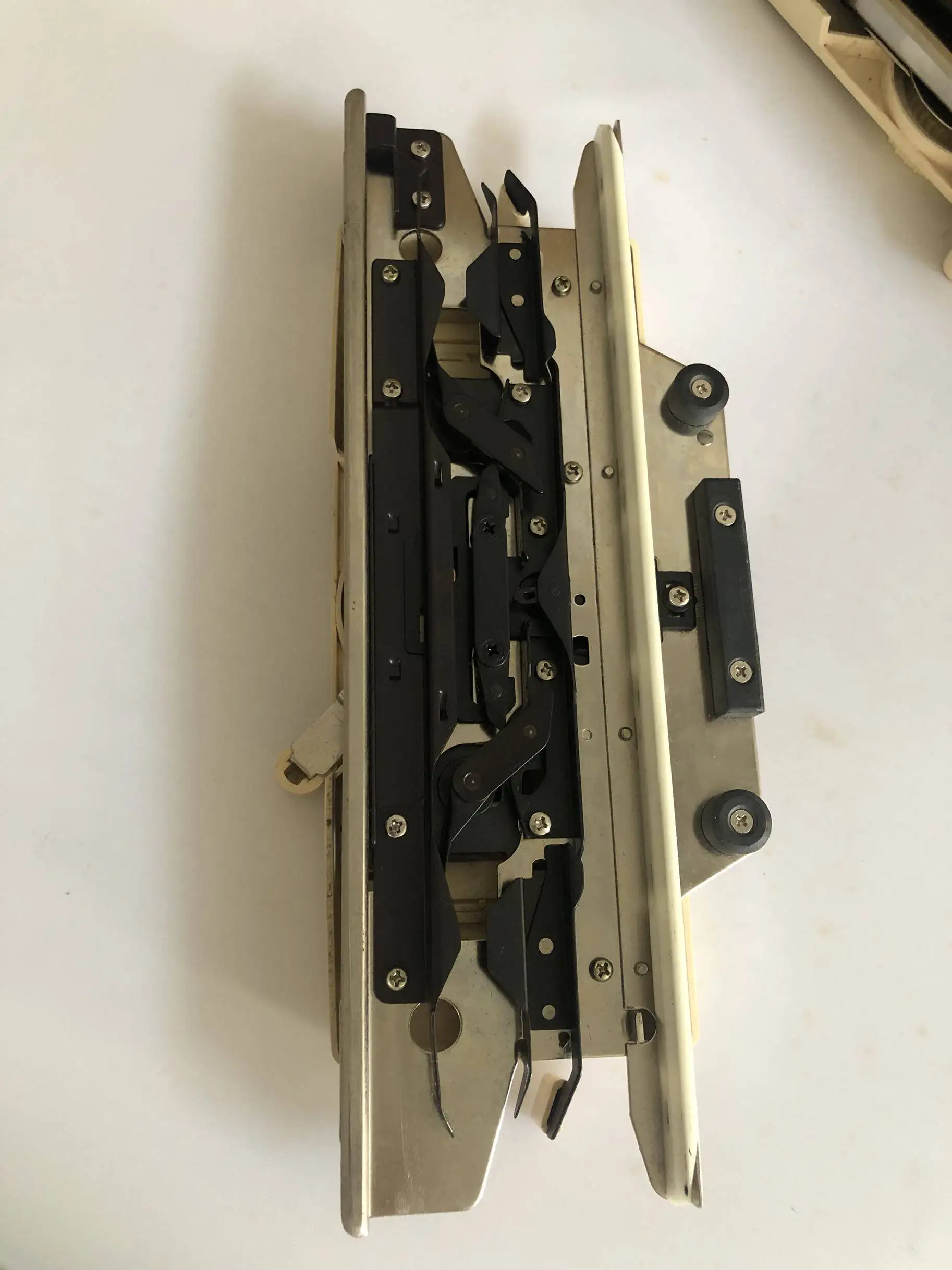 Brother Spare Parts Weaving Machine Kr830 Ribbed Machine Auxiliary Head