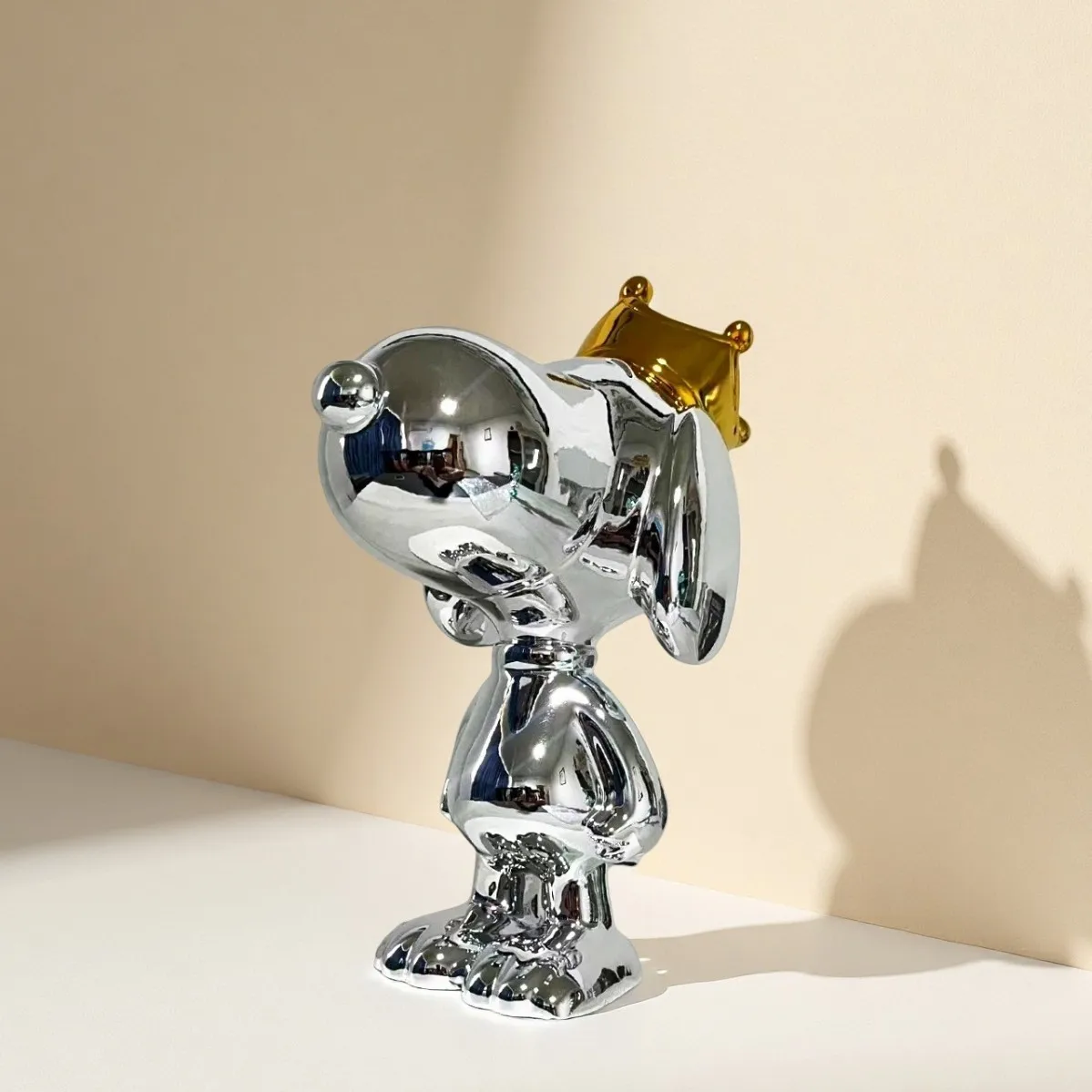 

Genuine Cute Dog Crystal With Crown Ornament Cartoon Anime Hand Office Aberdeen Model Toy Home Desktop Decoration Birthday Gift