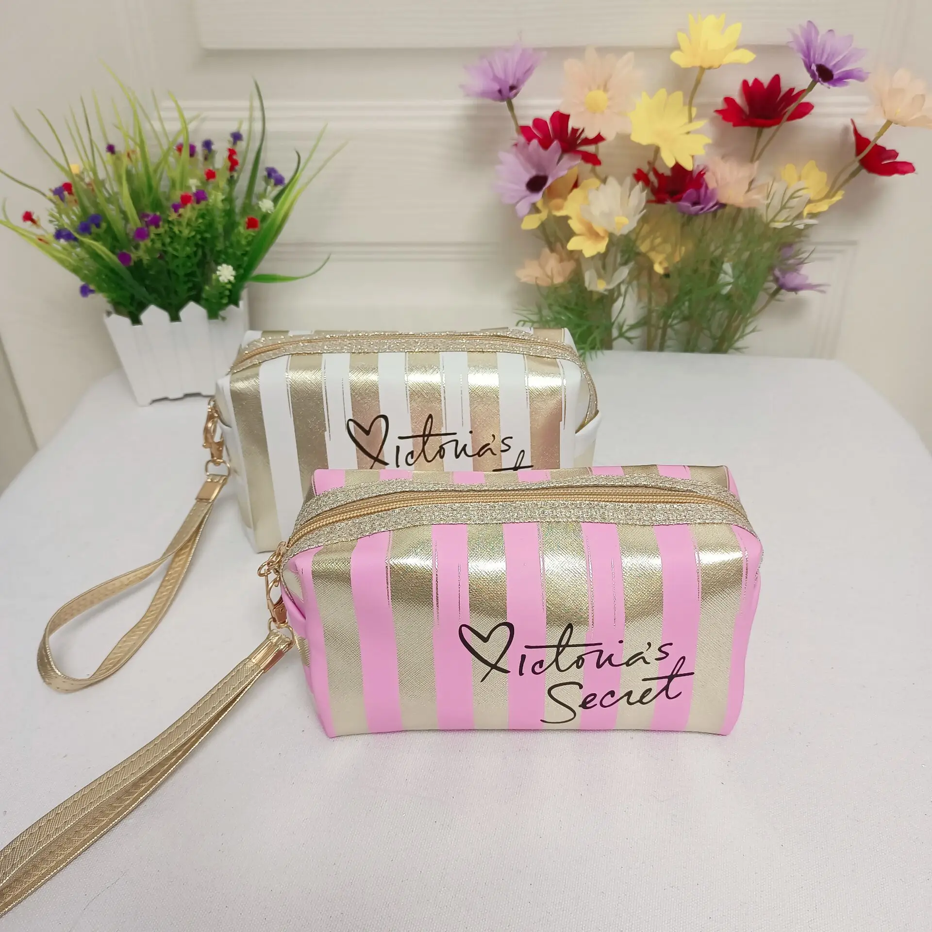 Portable Stripe Makeup Bag Small High Beauty Handheld Bag Mini Portable Cosmetic Storage Bag Waterproof Women\'s Bag