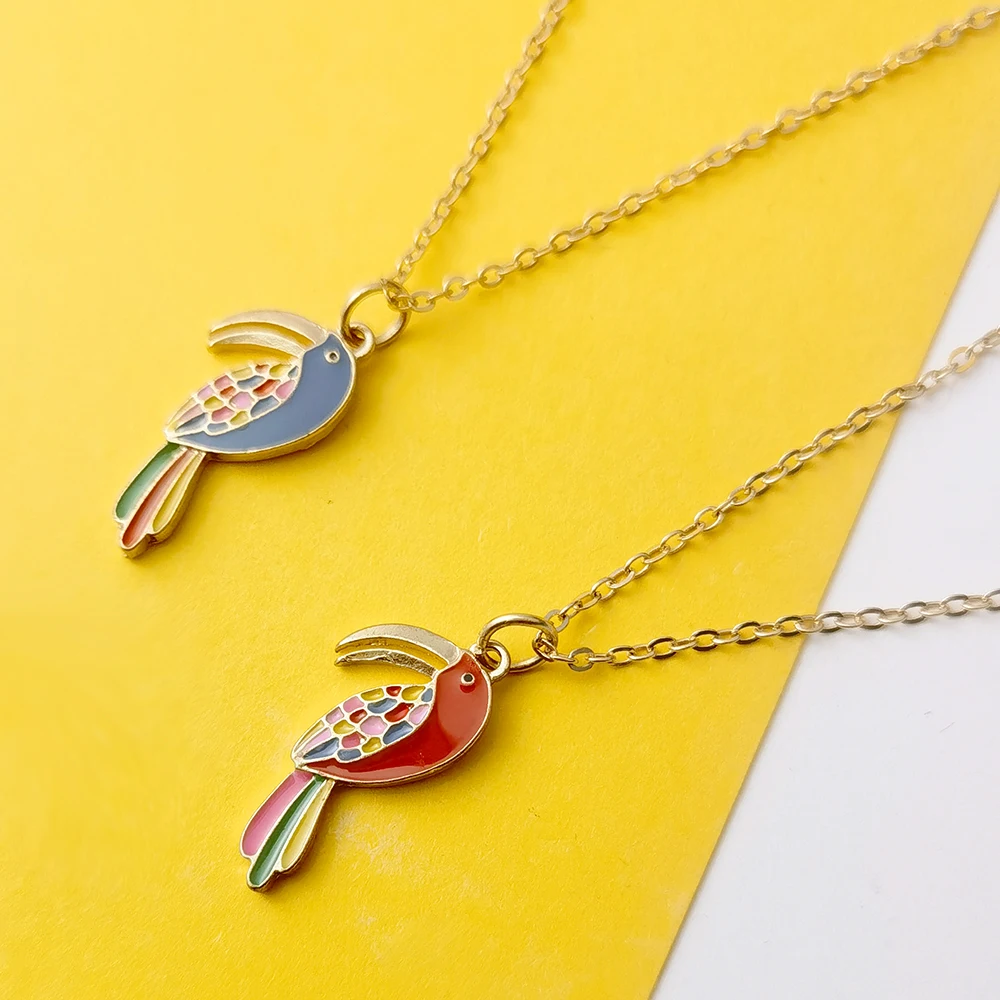 2 Pcs/set Fashion Gold Color Blue Red Parrot Bird Pendant Necklace For Kids Women Bff Jewelry Best Friend Gift