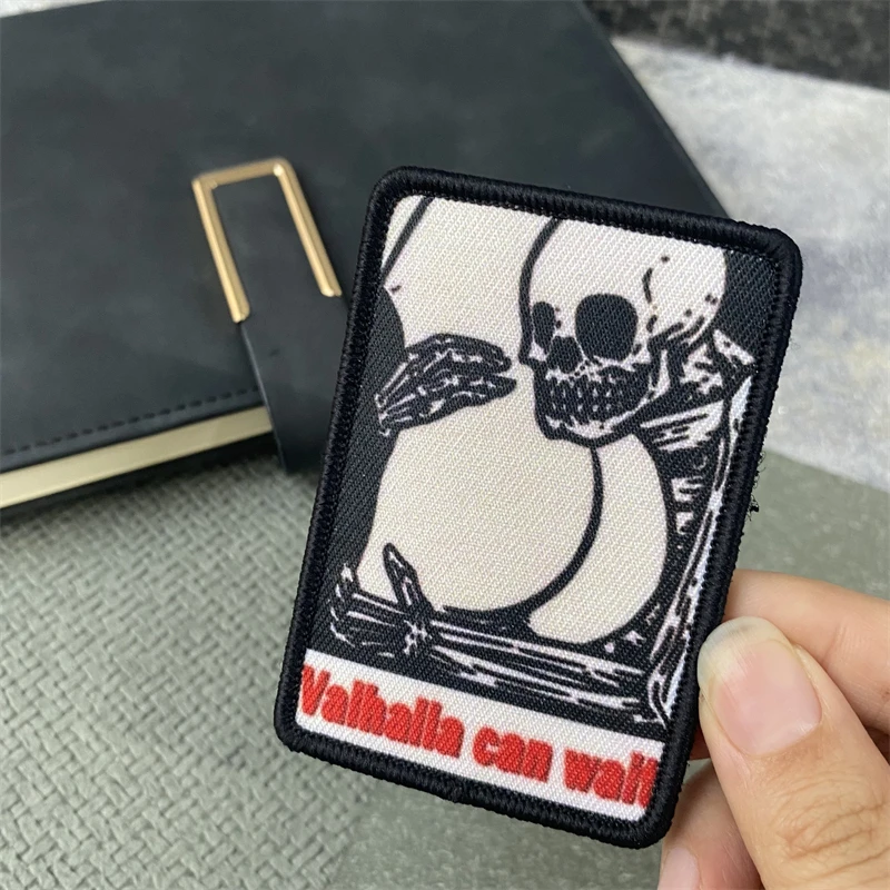 Valhalla يمكن أن ينتظر شارة المعنويات التكتيكية التصحيح الجمجمة عقد الفخذ شارة العسكرية هوك وحلقة الملابس على ظهره ملصقات
