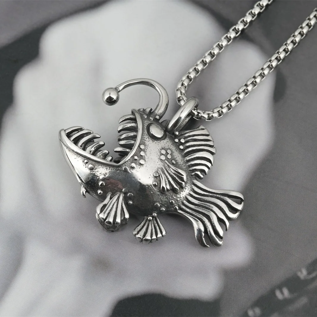 Stainless Steel Vintage Animal Lantern Fish Necklace Men's Fashion Gothic Chain Pendant Necklace Hip-hop Biker Jewelry Wholesale