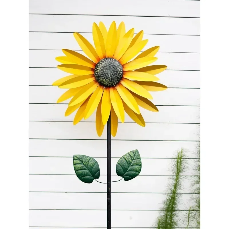 Garden iron windmill outdoor courtyard villa yard balcony terrace landscaping arrangement gardening decoration rotating ornament