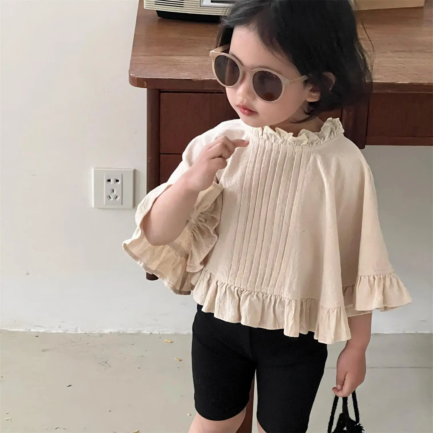 

deer jonmi 2023 Summer Korean Style Baby Girls Ruffles Cape Smock Solid Color Children Cloak Cute Blouese