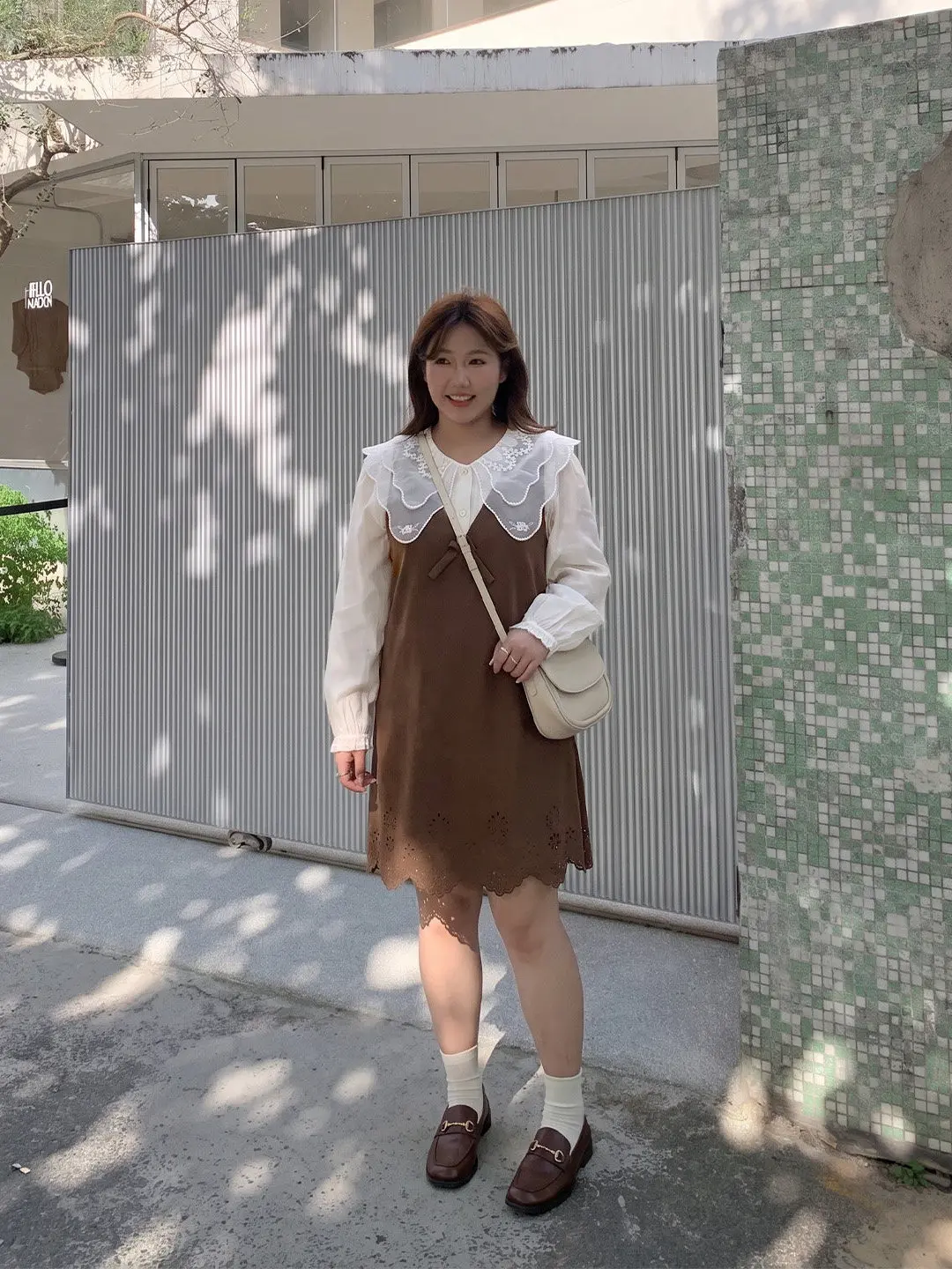 plus Size Women's Korean Style Doll Collar Shirt And Hollow out Dress Two Piece Set Slimming Waist Design Autumn Fashion