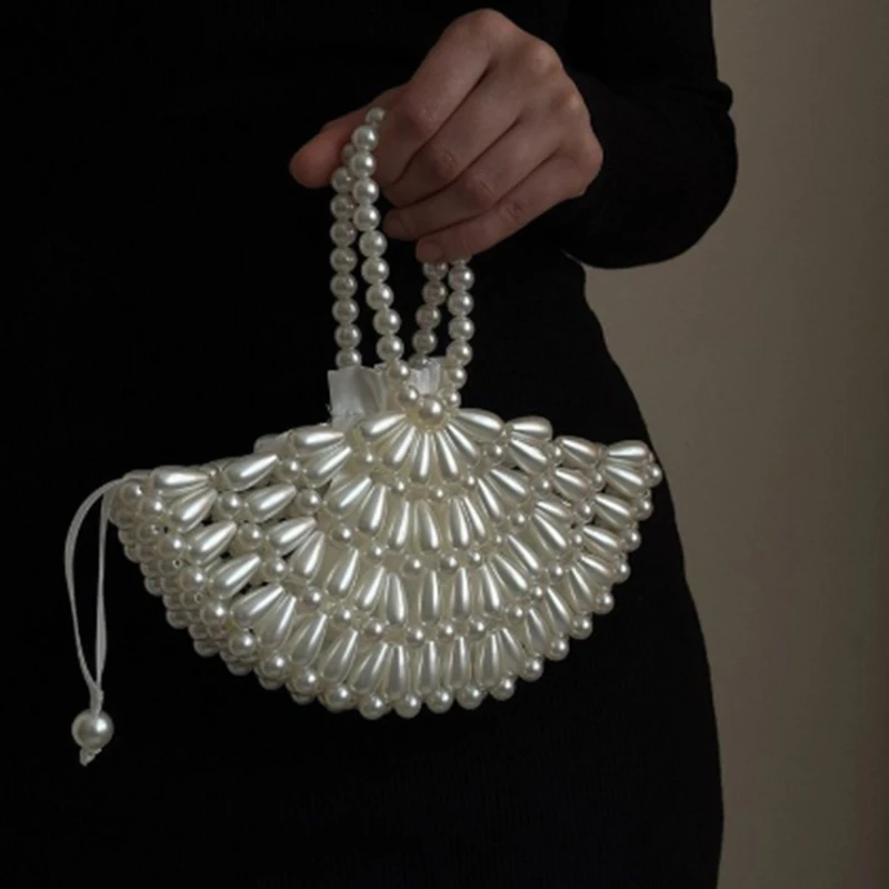 

Advanced Elegant White Pearl Semi-circular Women's Bag with Fashionable Ins Design Lining Handbags for Women Banquet Party Bag